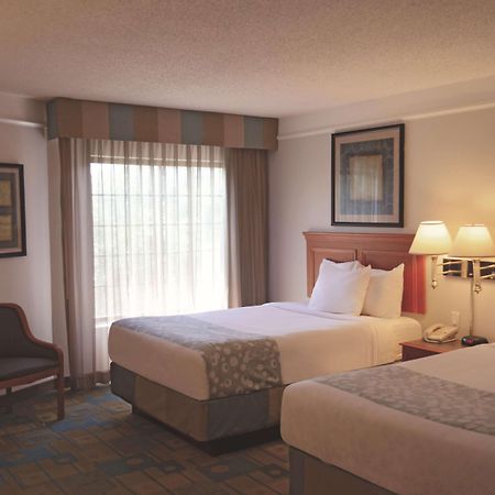 La Quinta Inn By Wyndham Austin Oltorf מראה חיצוני תמונה