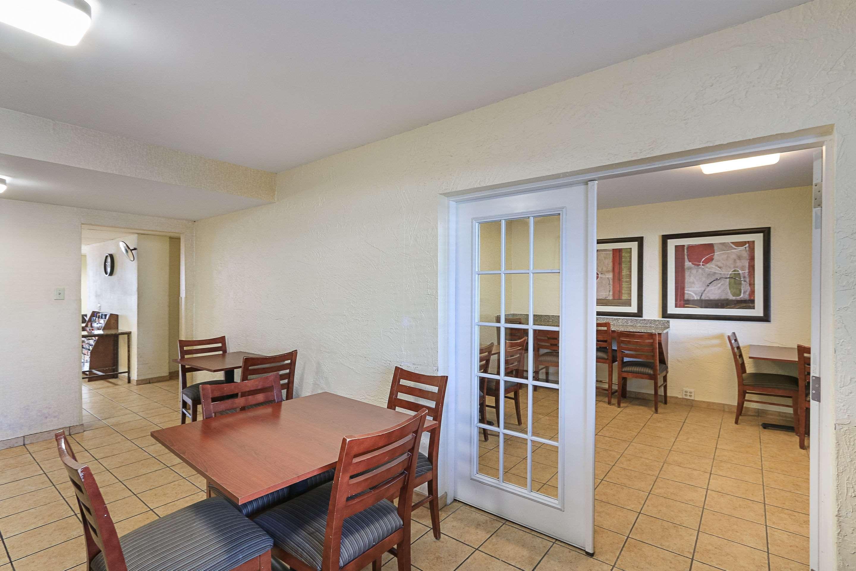 La Quinta Inn By Wyndham Austin Oltorf מראה חיצוני תמונה