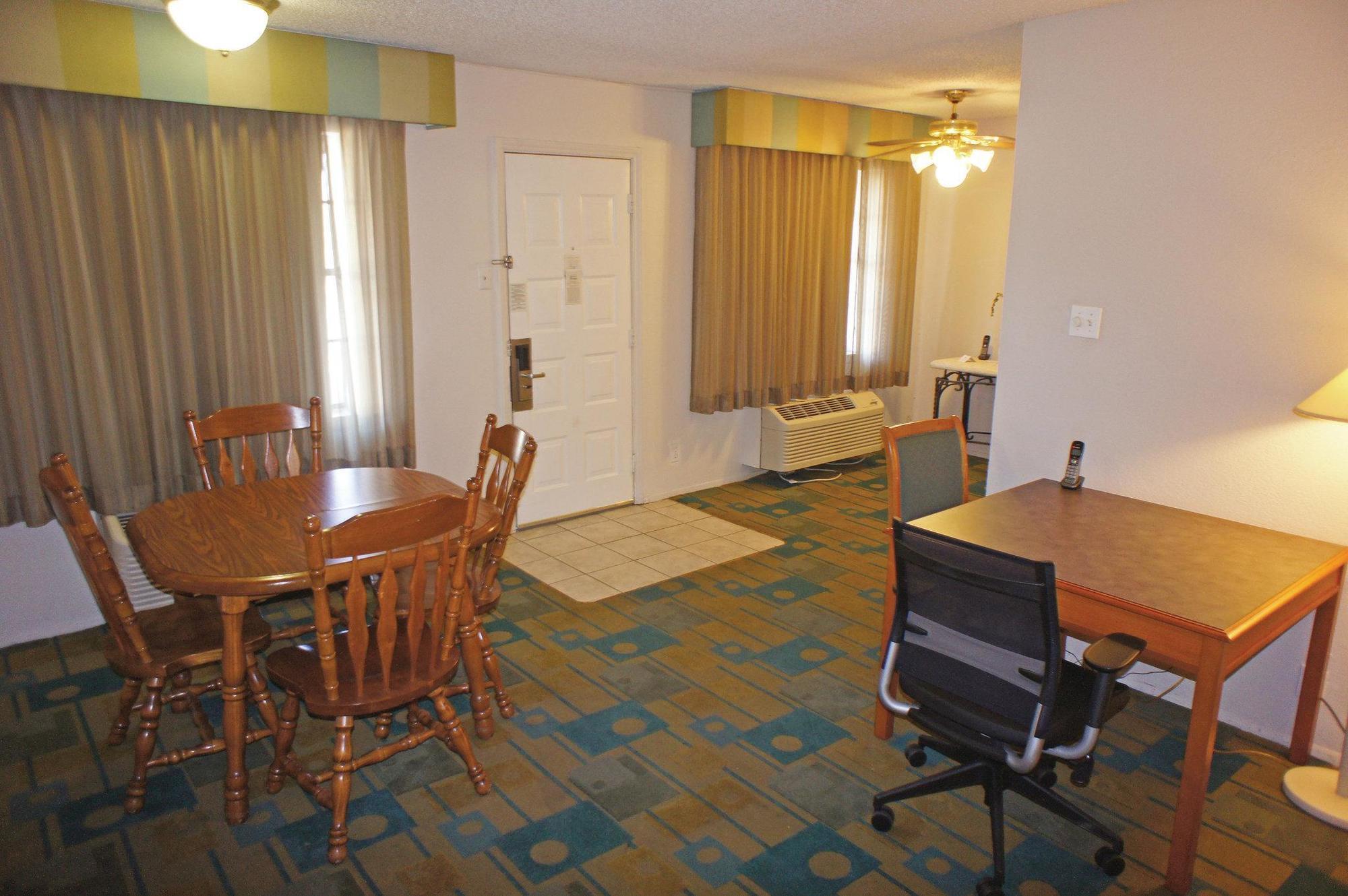 La Quinta Inn By Wyndham Austin Oltorf מראה חיצוני תמונה